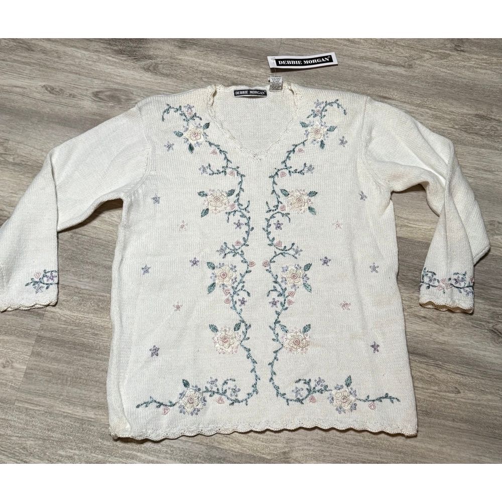 Debbie Morgan vintage embroidered beaded sweater size medium‎ NWT